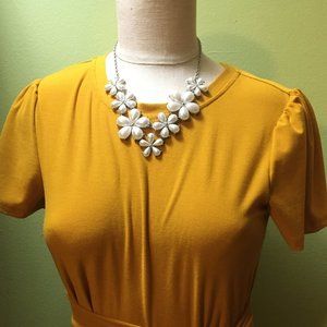 Pearl flower necklace